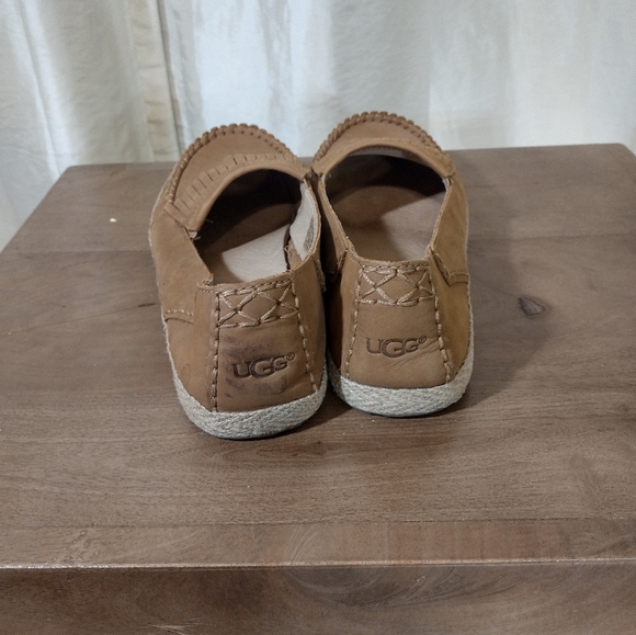 UGG slip ons - Picture 4 of 5